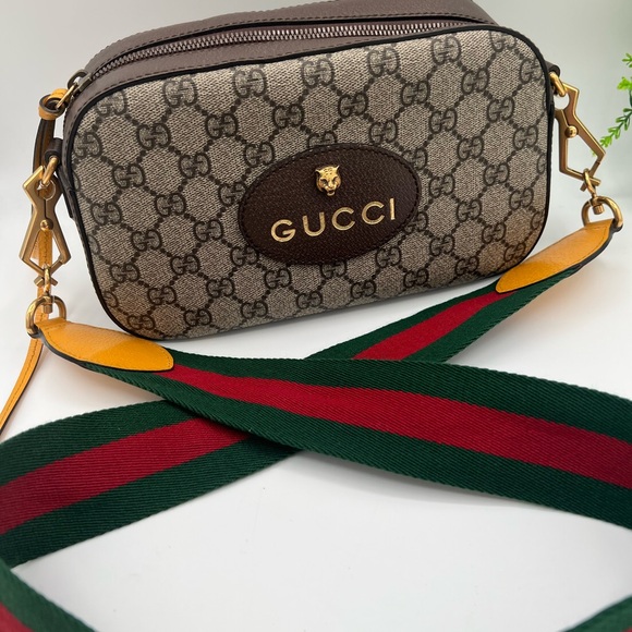 Gucci Tiger Head Camera Crossbody Bag ❤️😍 - Picture 9 of 9